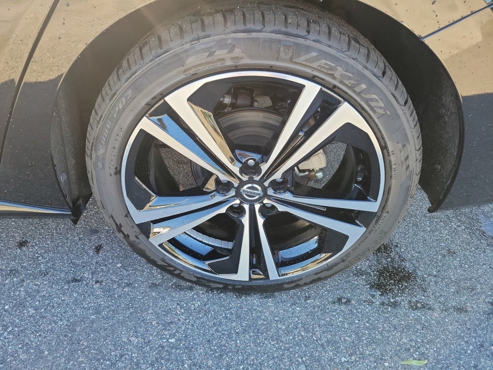 2022 Nissan Sentra SR Xtronic CVT