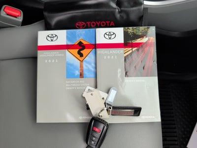 2021 Toyota Highlander XLE