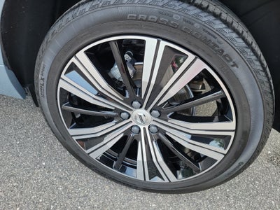 2023 Volvo XC60 Plus Bright Theme