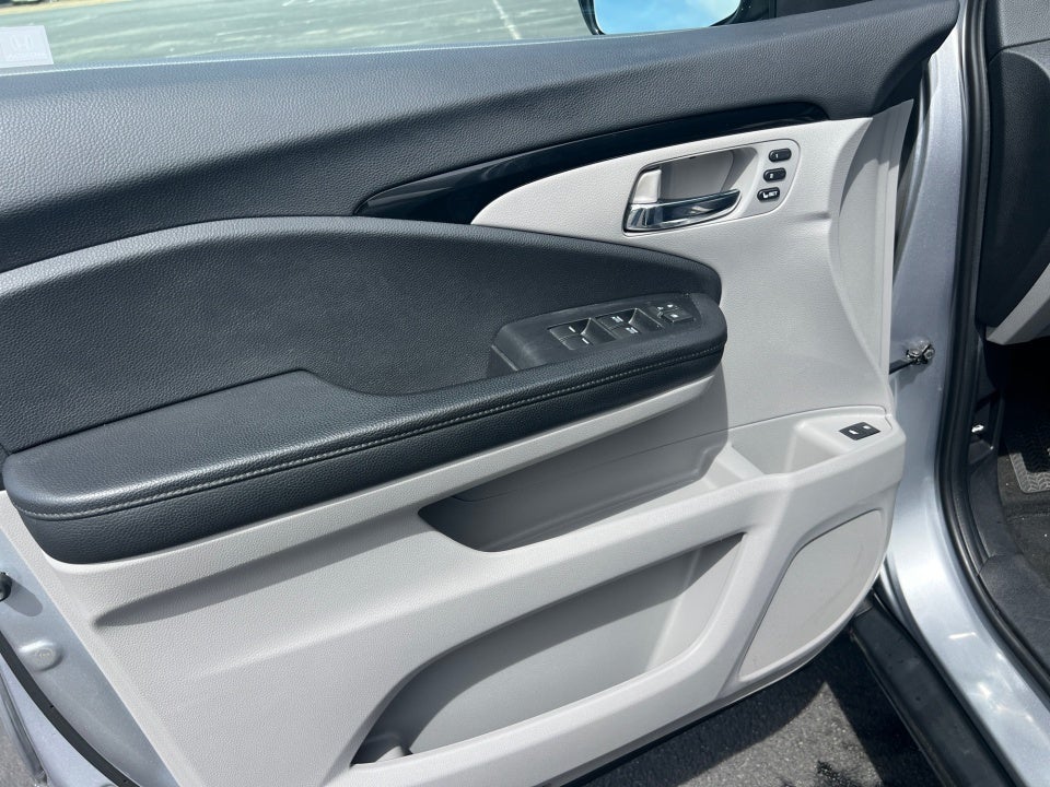 2021 Honda Pilot 2WD Touring 8 Passenger