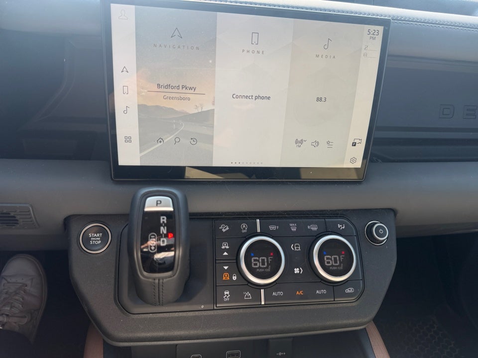 2024 Land Rover Defender X-Dynamic SE