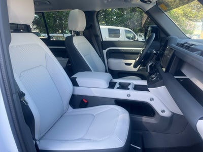 2025 Land Rover Defender 110 P400 S
