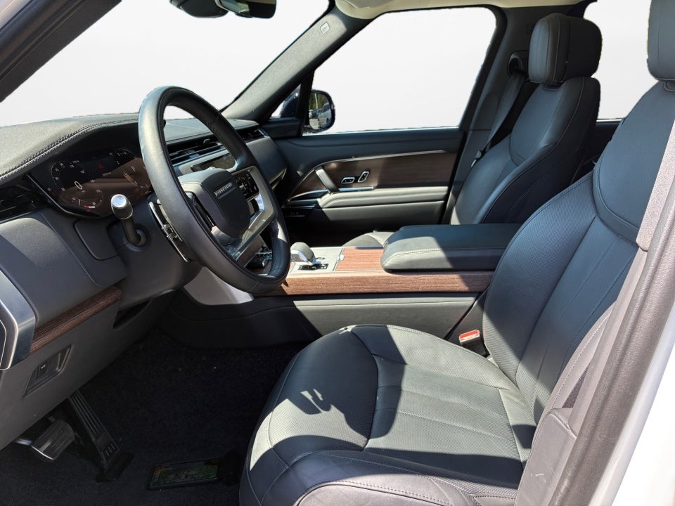 2024 Land Rover Range Rover P400 SE