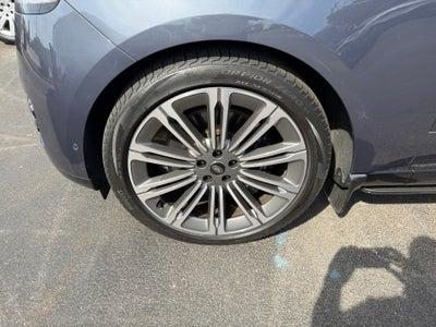 2024 Land Rover Range Rover P530 SE