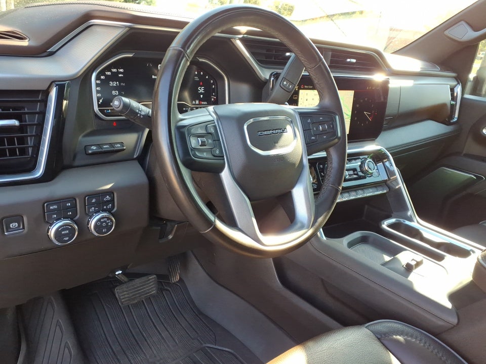 2024 GMC Sierra 2500HD 4WD Crew Cab Standard Bed Denali