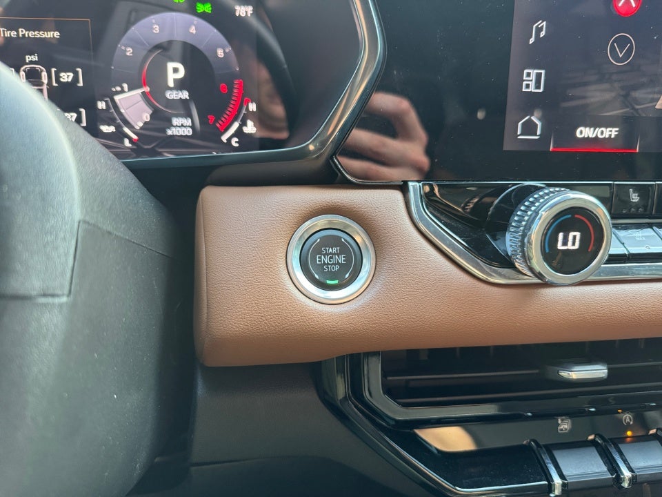 2024 GMC Canyon 4WD AT4