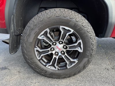 2024 GMC Canyon 4WD AT4