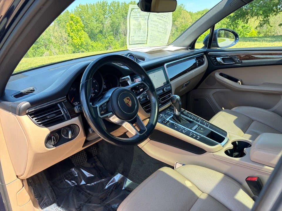 2021 Porsche Macan Base