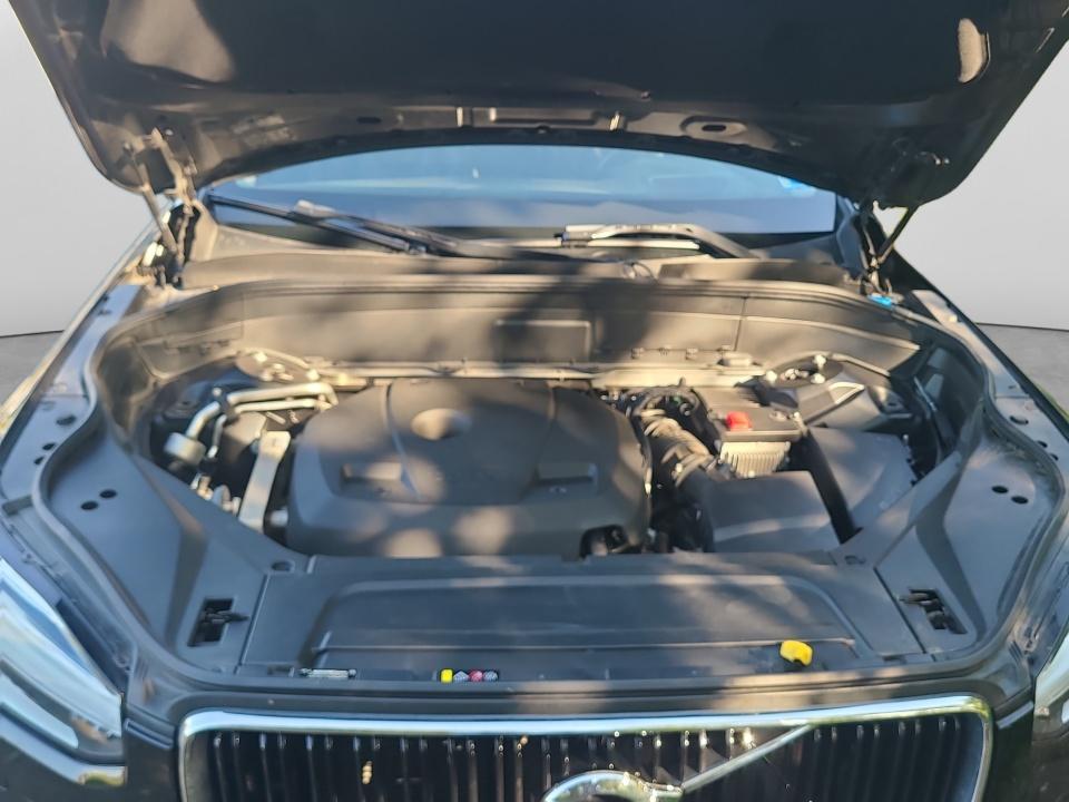 2019 Volvo XC90 Momentum