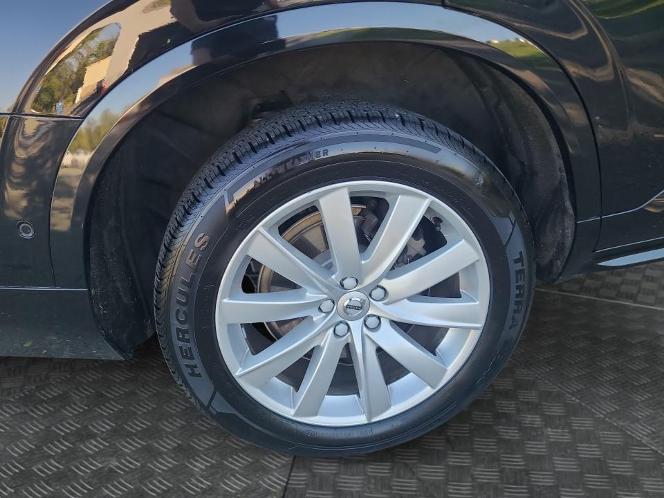 2019 Volvo XC90 Momentum