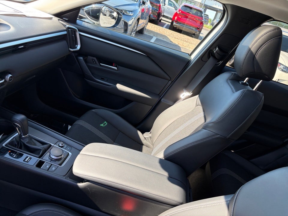 2025 Mazda Mazda CX-50 2.5 S Premium Package
