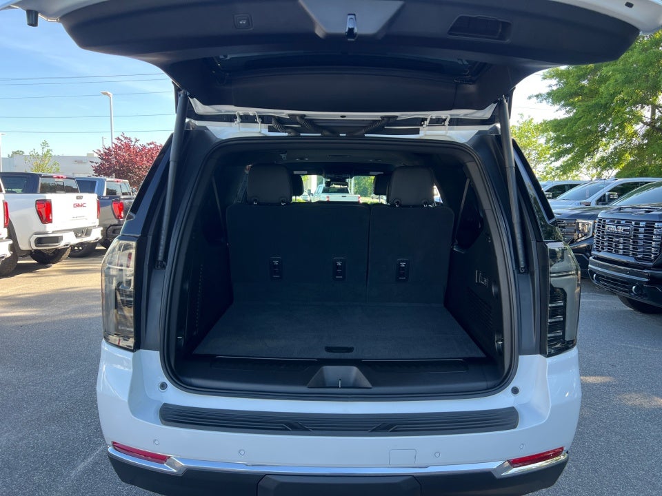 2025 Chevrolet Suburban 2WD LT