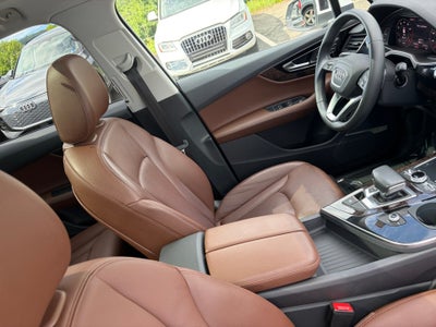 2019 Audi Q7 Premium Plus