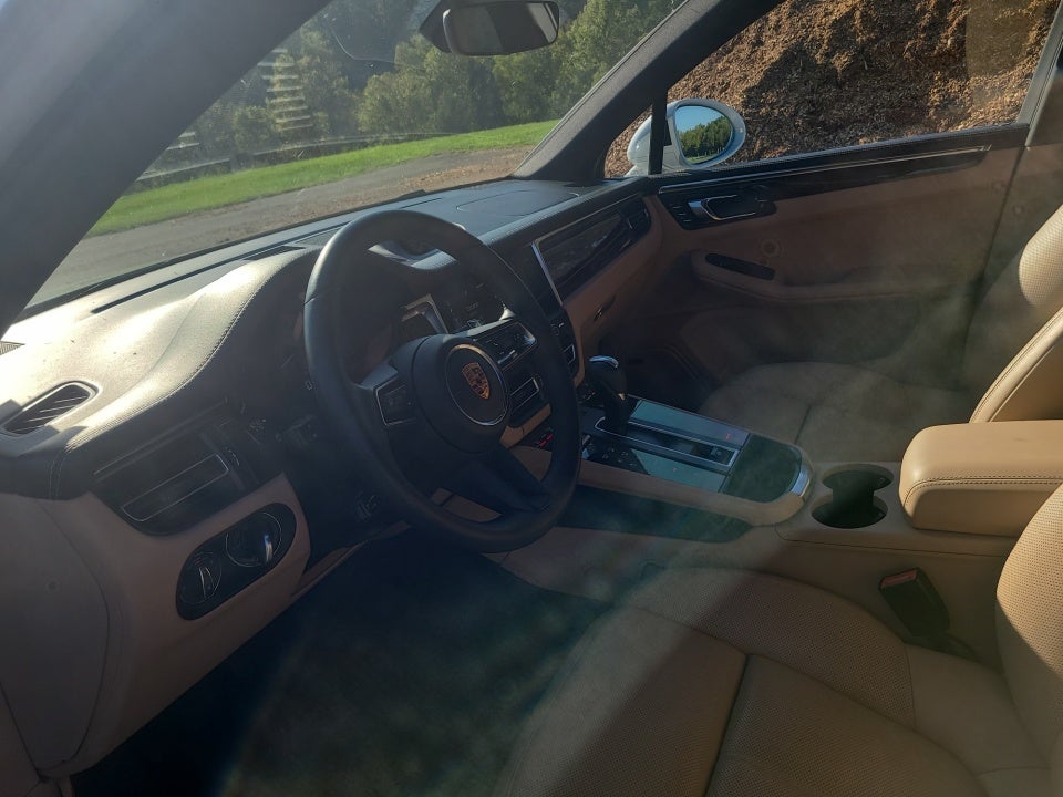 2022 Porsche Macan S